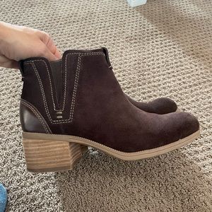 Brown suede Clarks booties size 7.5